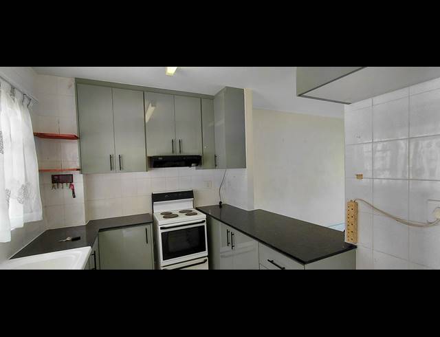 3 BEDROOM APARTMENT FOR SALE IN MANOR GARDENS